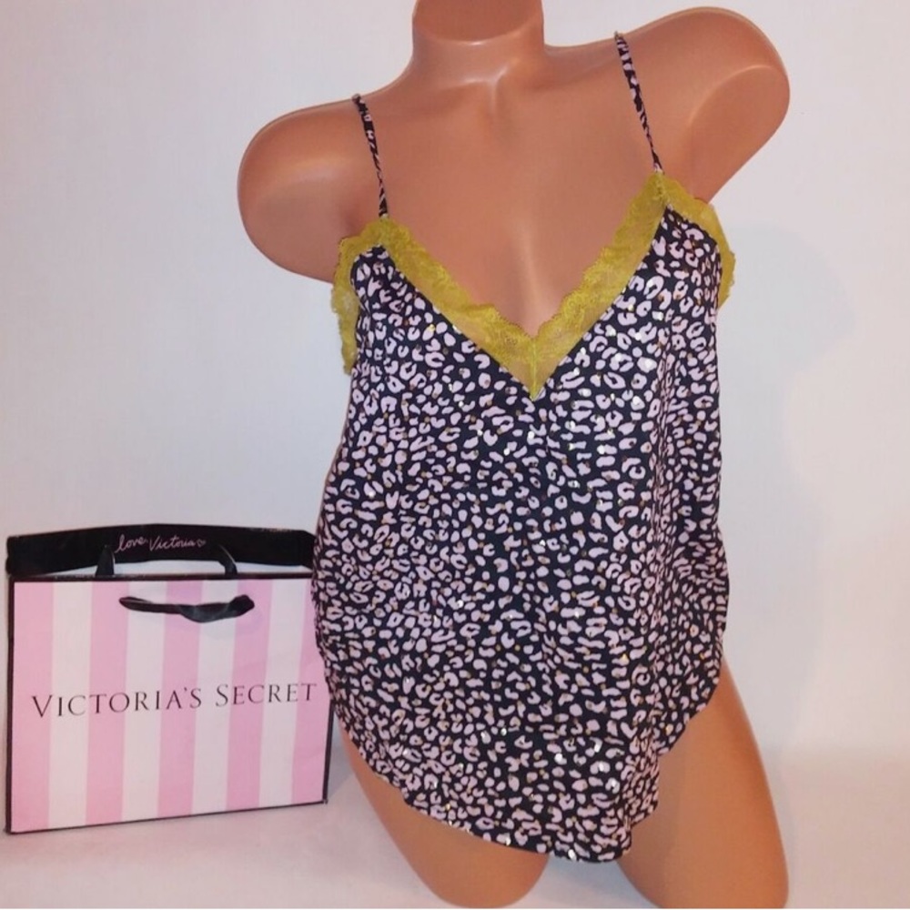 BRAND NEWđ„Victoria Secret lace tank - Picture 1 of 4